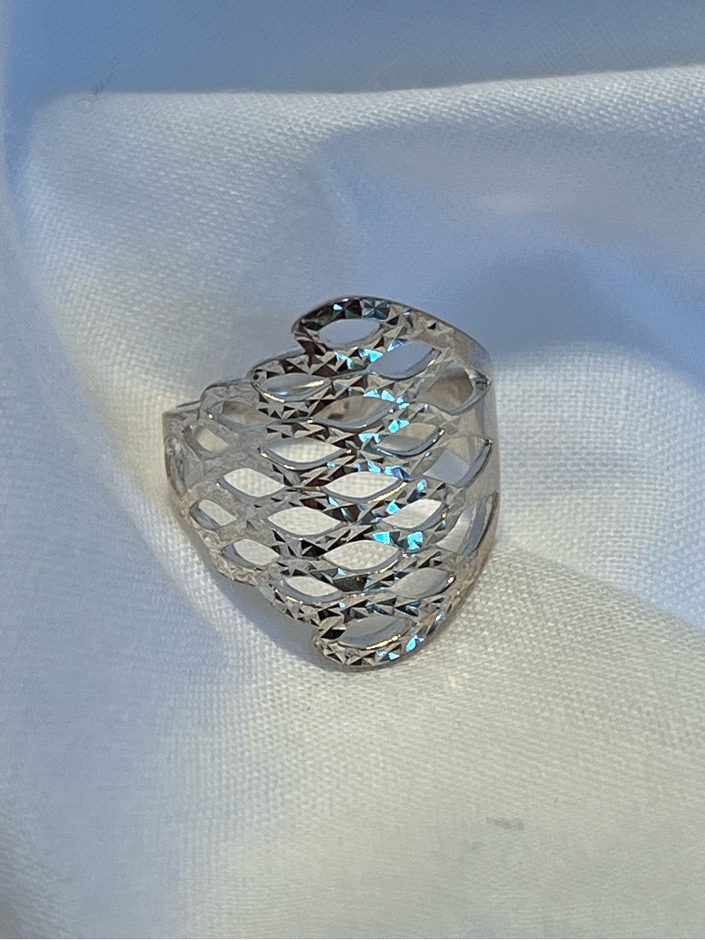 Kitsinian Jewelers 925 Sterling Ring